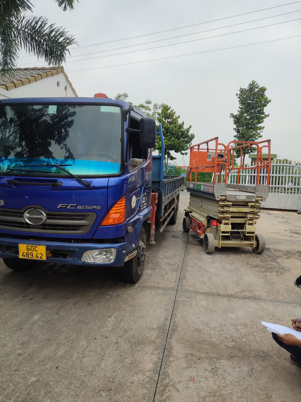 Cho thuê xe cẩu tự hành 5 tấn tại KCN Đất Đỏ Bà Rịa Vũng Tàu