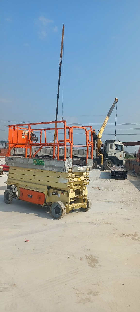 Xe thang nâng điện cho thuê tại Lâm Đồng
