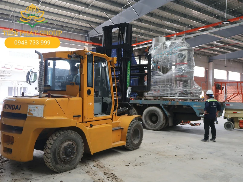 Quy trinh di doi may moc thiet bi cong nghiep tron goi cua Tien Phat gom 6 buoc dam bao tien do va an toan