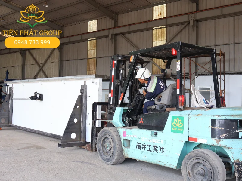 Tien Phat cung cap day du cac hang muc dich vu di doi tu di doi thiet bi, may moc, lap dat day chuyen san xuat