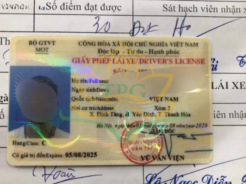 Bang C cho phep dieu khien xe tai hang nang co tai trong thiet ke tu 7.500 kg tro len