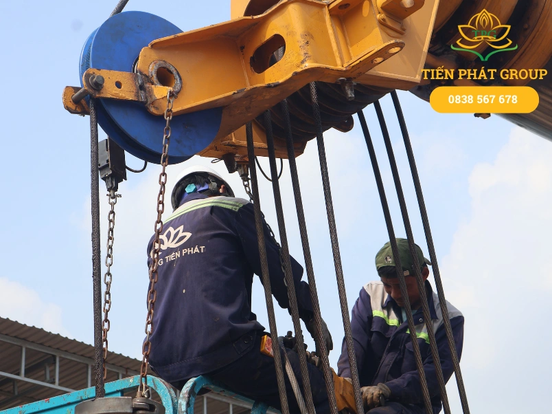 Bảo dưỡng xe cẩu đúng kỹ thuật: Quy trình & Checklist theo giờ 2 Hang muc bao duong xe cau dinh ky
